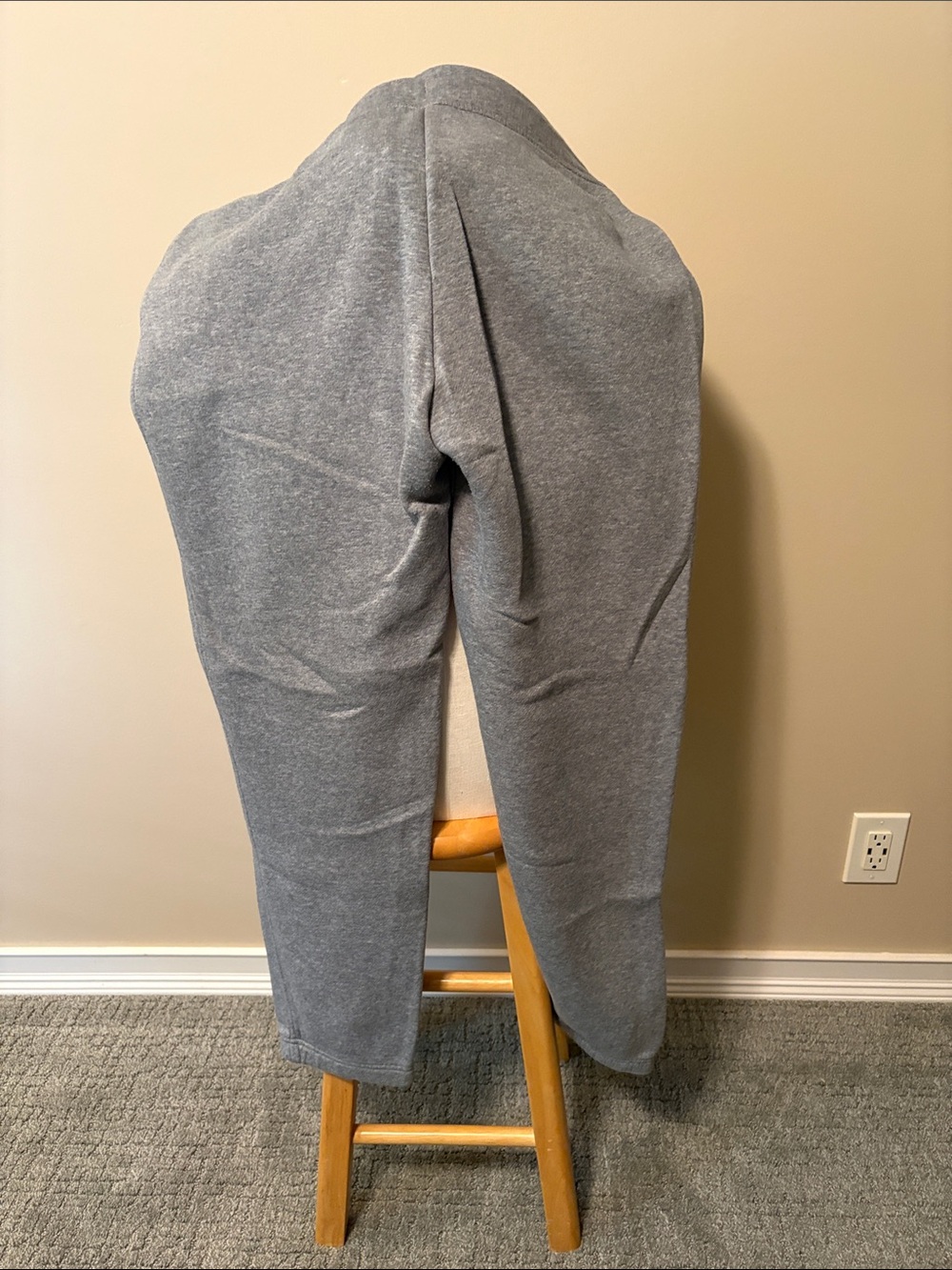 Nike mens Heather Gray Logo Joggers - Picture 2 of 5